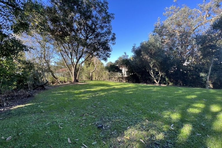 Photo of property in 1/19 Bentley Avenue, Glenfield, Auckland, 0629