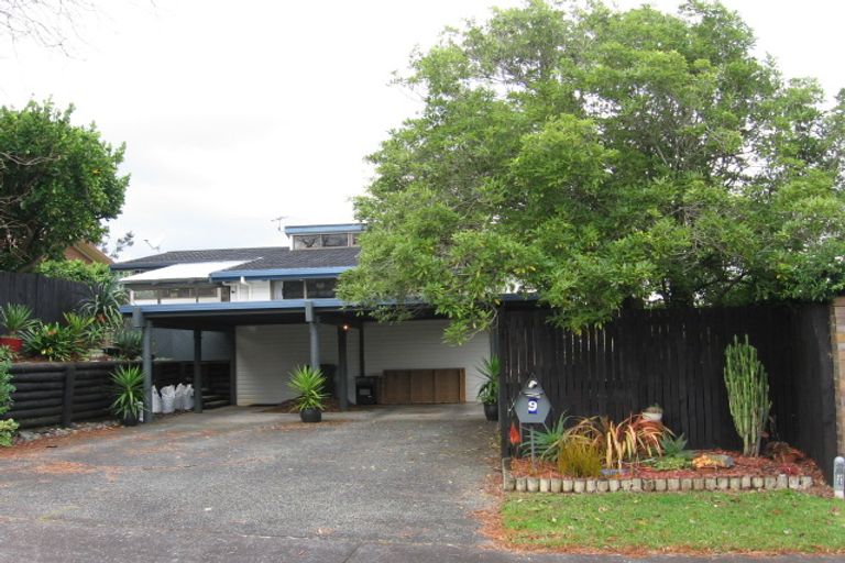 Photo of property in 9 Tilia Place, Totara Heights, Auckland, 2105