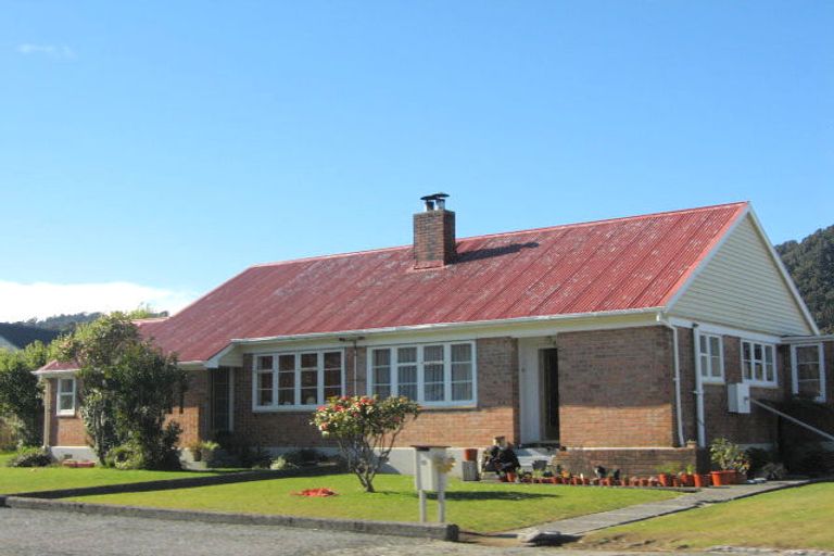 Photo of property in 11-13 Firth Street, Cobden, Greymouth, 7802