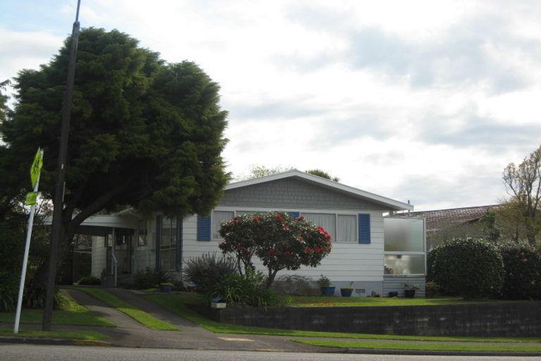 Photo of property in 154 Govett Avenue, Frankleigh Park, New Plymouth, 4310