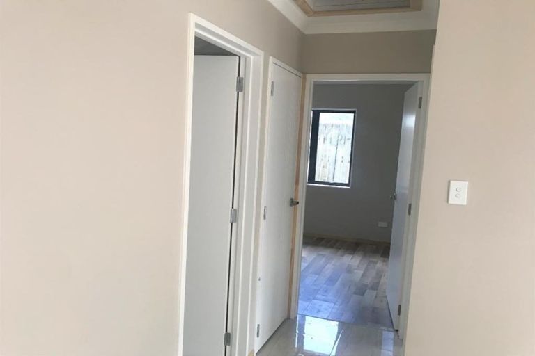 Photo of property in 4a Milton Road, Orewa, 0931