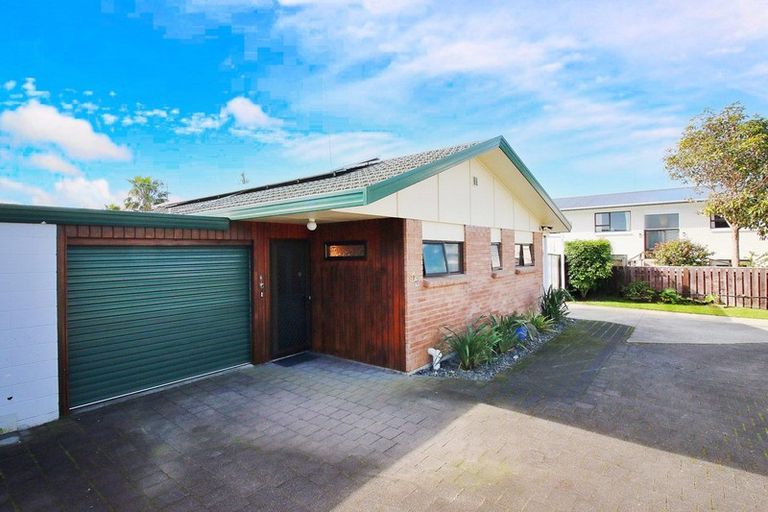 Photo of property in 8a Moorea Place, Mount Maunganui, 3116