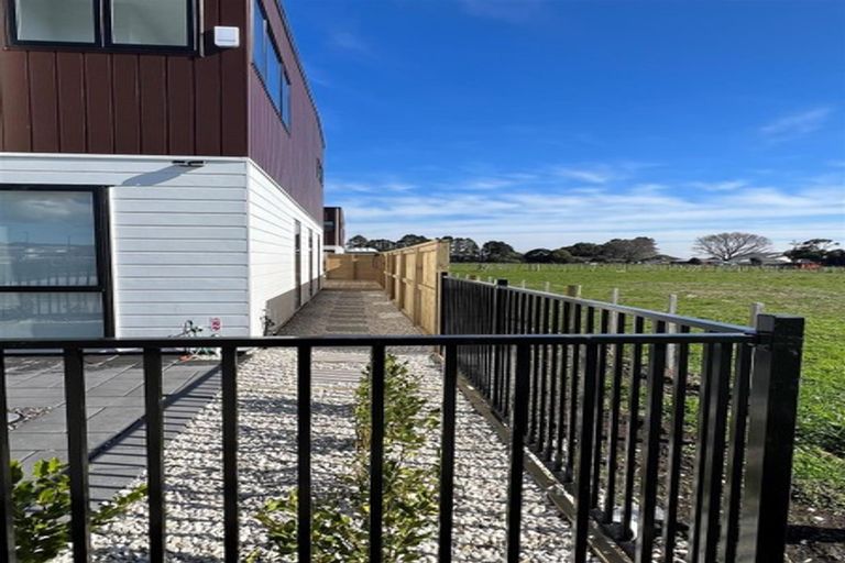 Photo of property in 31 Aramata Road, Papakura, 2110