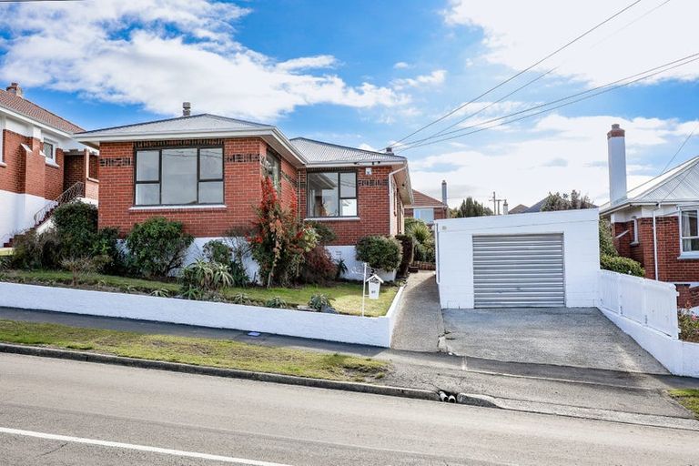 Photo of property in 90 Middleton Road, Kew, Dunedin, 9012