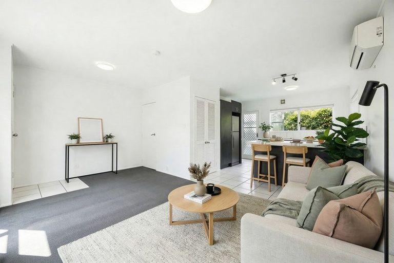 Photo of property in 1/148 Glamorgan Drive, Torbay, Auckland, 0630