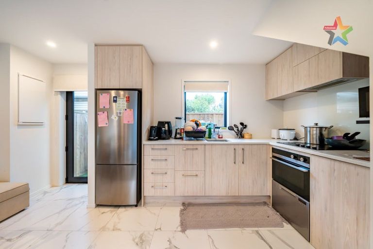 Photo of property in 2/123 Cambridge Terrace, Fairfield, Lower Hutt, 5011