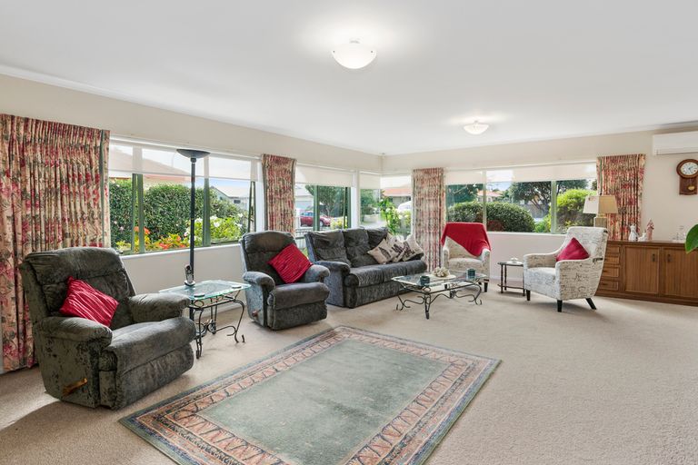 Photo of property in 111 Blake Boulevard, Papamoa Beach, Papamoa, 3118