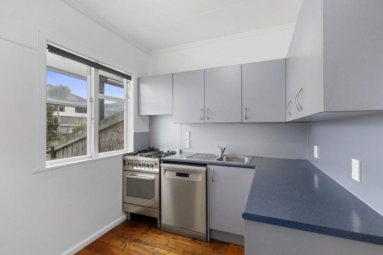 Photo of property in 23 Trent Street, Island Bay, Wellington, 6023