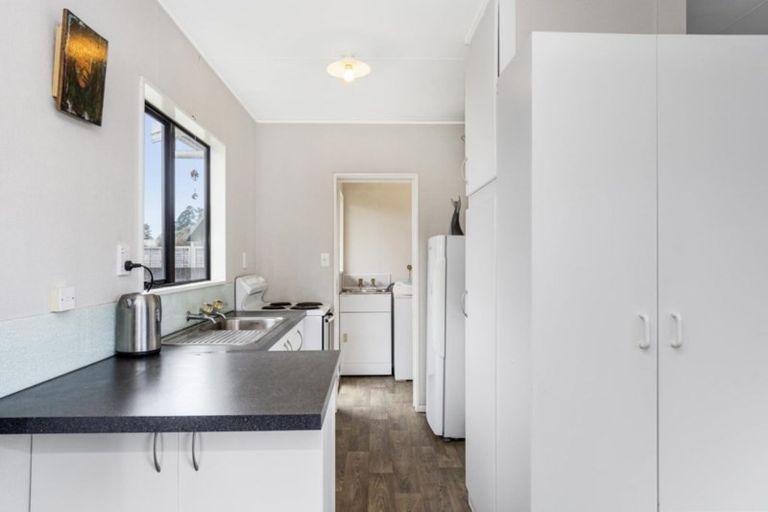 Photo of property in 215 Gravatt Road, Papamoa Beach, Papamoa, 3118