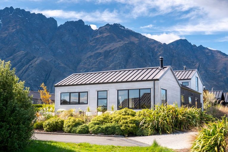 Photo of property in 7 Polperro Court, Jacks Point, Queenstown, 9371