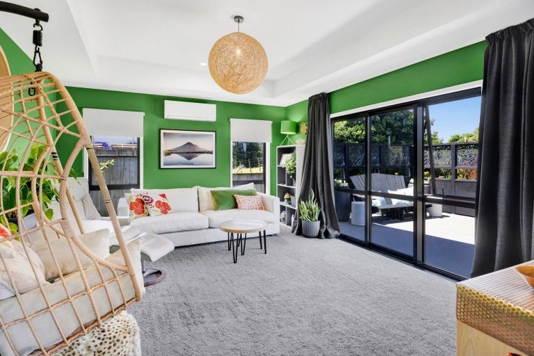 Photo of property in 6 Aytoun Street, Opunake, 4616