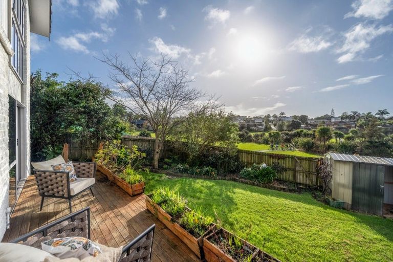 Photo of property in 1/30 Curacao Place, Half Moon Bay, Auckland, 2012