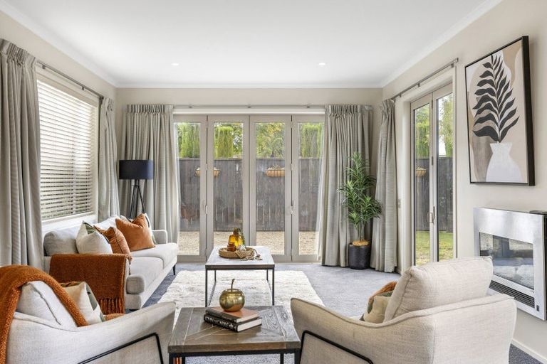 Photo of property in 2/745 Acacia Bay Road, Acacia Bay, Taupo, 3330