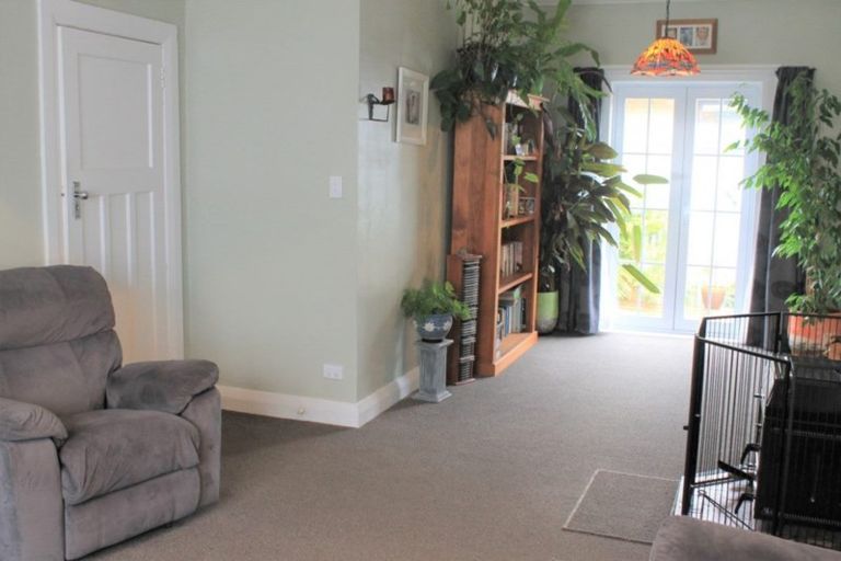 Photo of property in 5 Roebuck Street, Westport, 7825