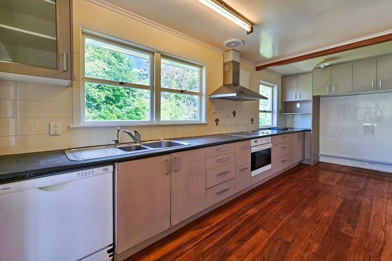 Photo of property in 2/12 Hamilton Place, Glenfield, Auckland, 0629