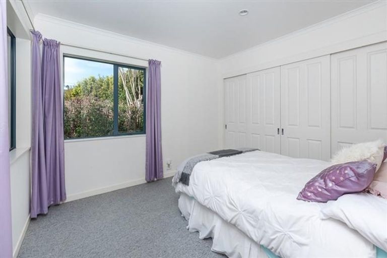 Photo of property in 55 Tindalls Bay Road, Tindalls Beach, Whangaparaoa, 0930