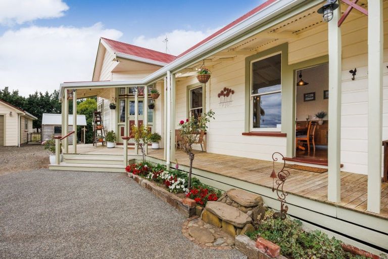 Photo of property in 808 Kimbolton Road, Feilding, 4777
