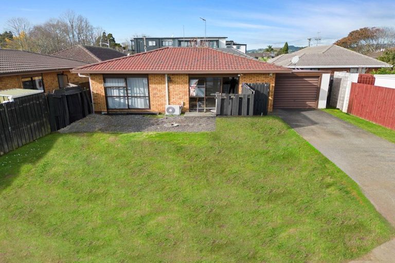 Photo of property in 2/10 Wellington Street, Papakura, 2110