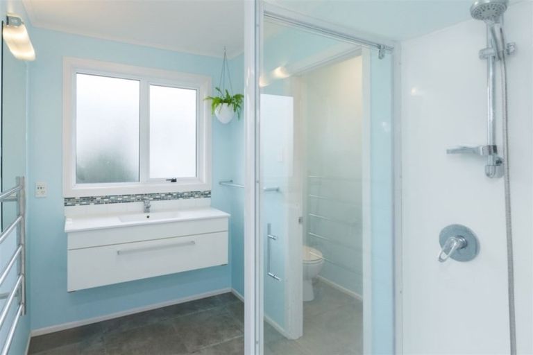 Photo of property in 5 Ilford Place, Awapuni, Palmerston North, 4412