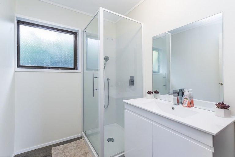 Photo of property in 37 Westhaven Drive, Tawa, Wellington, 5028