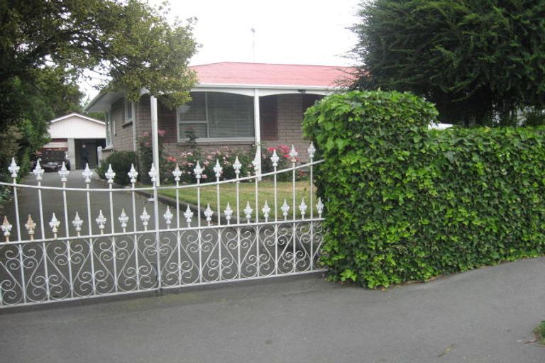 Photo of property in 34 Peer Street, Upper Riccarton, Christchurch, 8041