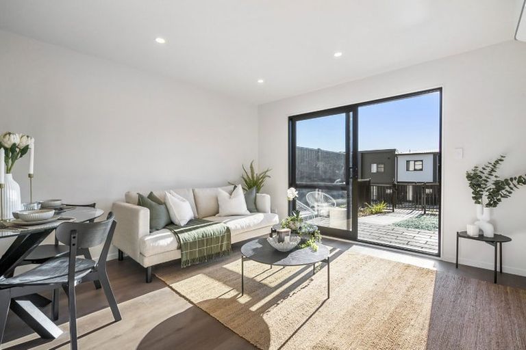 Photo of property in 3/4 Limestone Drive, Hobsonville, Auckland, 0616