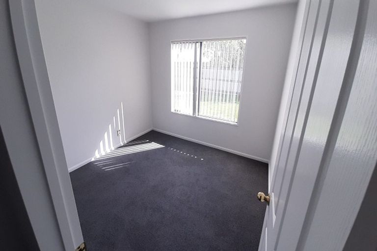 Photo of property in 2 Wendy Place, Heathcote Valley, Christchurch, 8022