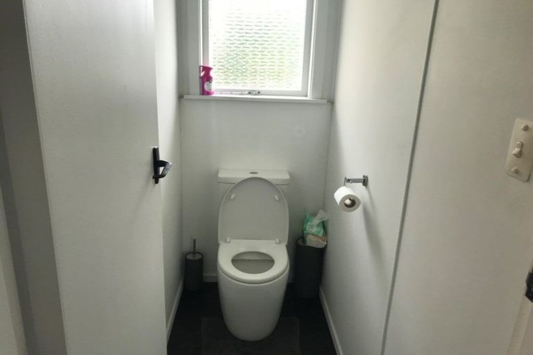 Photo of property in 52 Oranga Street, Westown, New Plymouth, 4310