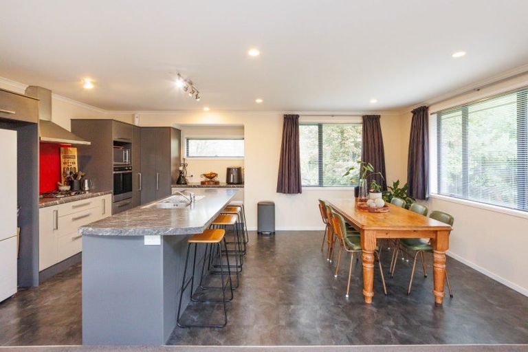 Photo of property in 4 Northbrook Court, Roslyn, Palmerston North, 4414