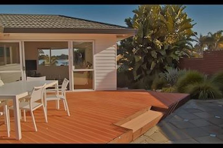 Photo of property in 8 Aztec Place, Conifer Grove, Takanini, 2112