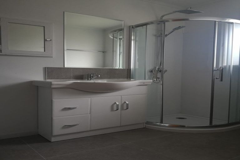 Photo of property in 2/7 Laburnum Road, New Windsor, Auckland, 0600