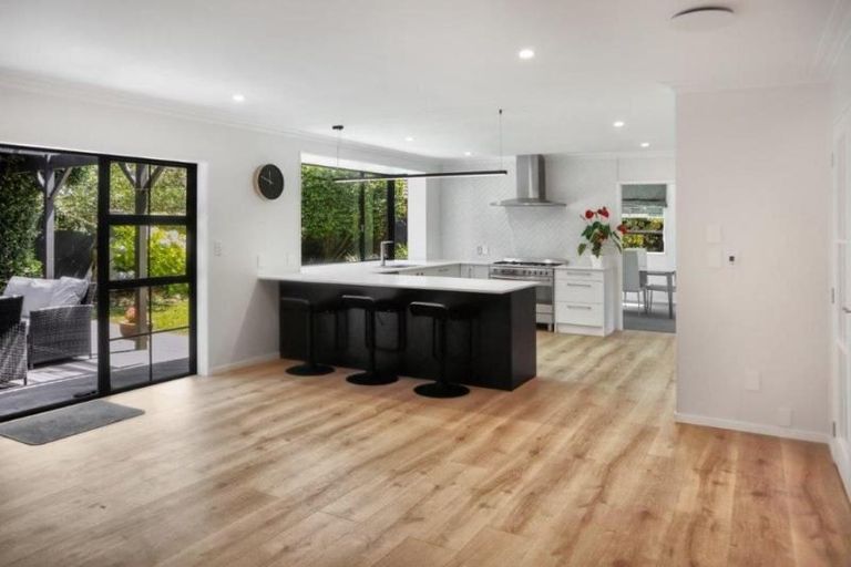 Photo of property in 5 Longwood Place, Harrowfield, Hamilton, 3210