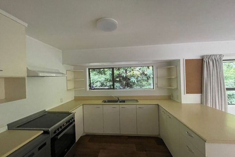 Photo of property in 2/246 Beach Road, Campbells Bay, Auckland, 0630