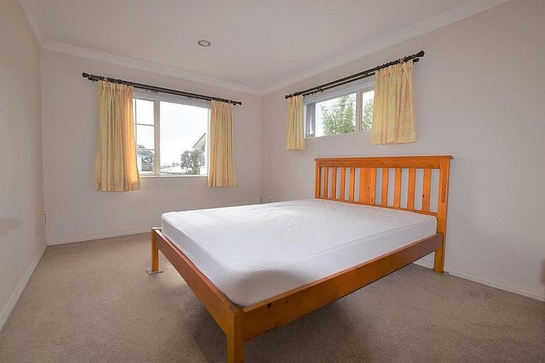 Photo of property in 23a Te Atatu Road, Te Atatu South, Auckland, 0610