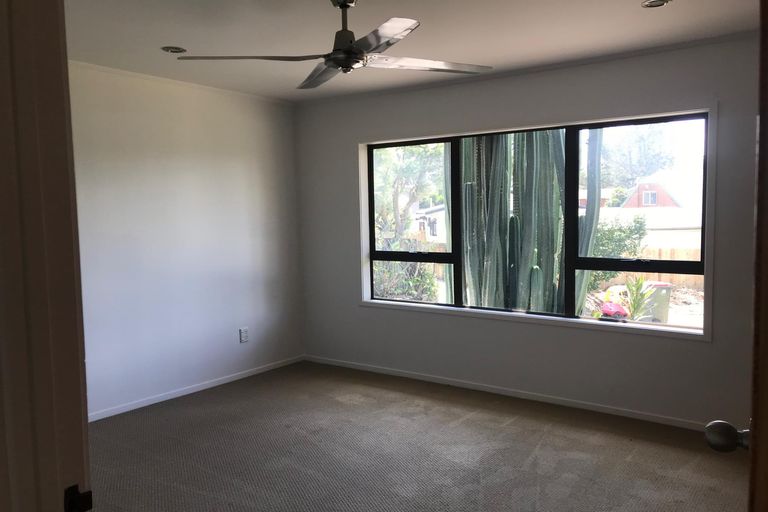 Photo of property in 24 Pinehurst Place, Wattle Downs, Auckland, 2103