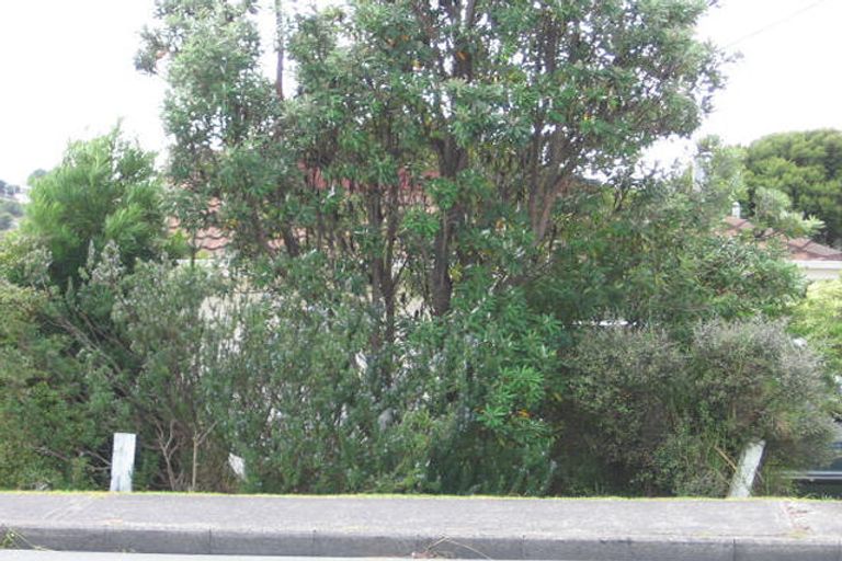 Photo of property in 28 Target Road, Totara Vale, Auckland, 0629