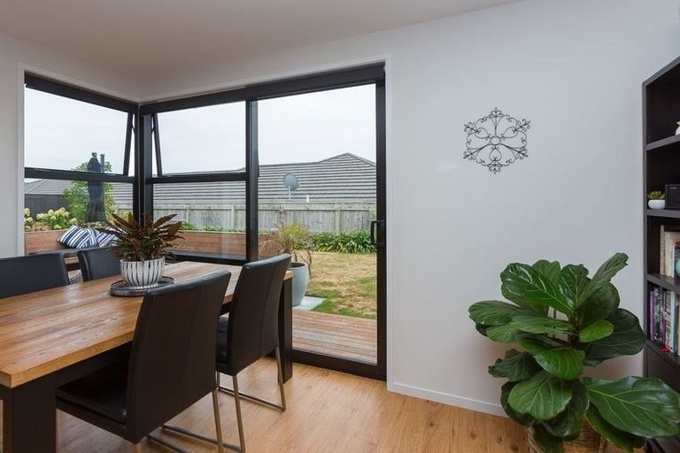 Photo of property in 2 Roy Johns Way, Bell Block, New Plymouth, 4312