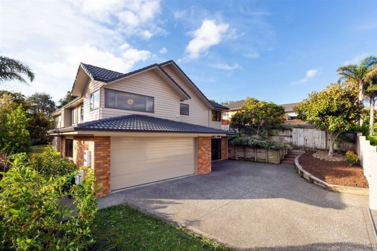 Photo of property in 10 Bundoran Way, Pinehill, Auckland, 0632