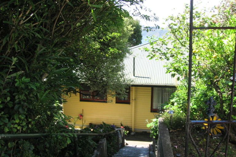 Photo of property in 21 Colville Street, Newtown, Wellington, 6021