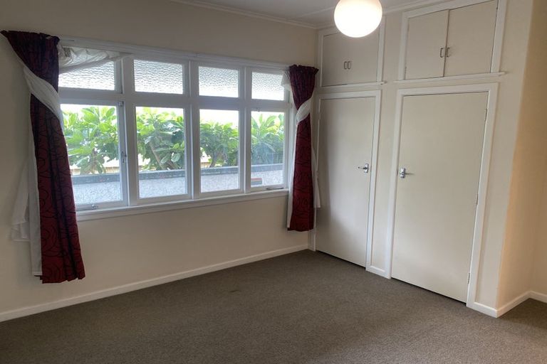 Photo of property in 1 Nikau Road, Otahuhu, Auckland, 1062
