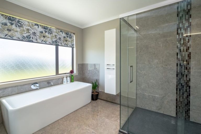 Photo of property in 1 Mcdonald Way, Lansdowne, Masterton, 5810