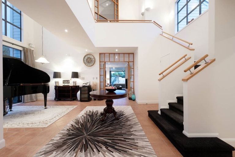 Photo of property in 235 Bleakhouse Road, Mellons Bay, Auckland, 2014