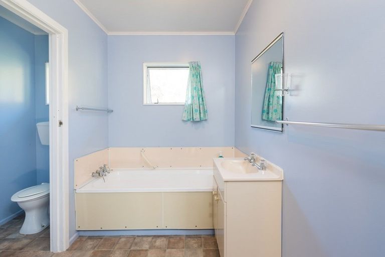 Photo of property in 5820 Kenepuru Road, Waitaria Bay, Picton, 7282