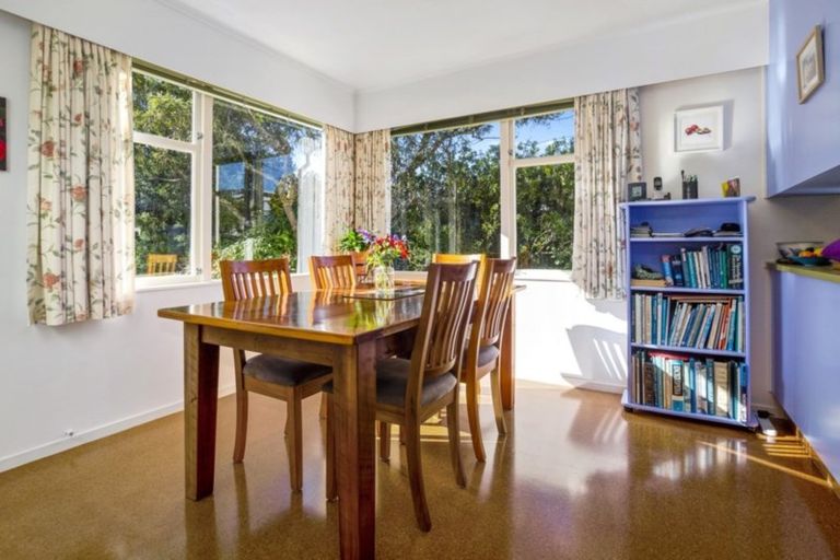 Photo of property in 55 Saint Johns Terrace, Tawa, Wellington, 5028