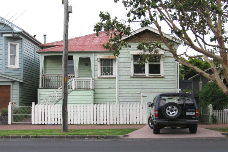 Photo of property in 124 Williamson Avenue, Grey Lynn, Auckland, 1021