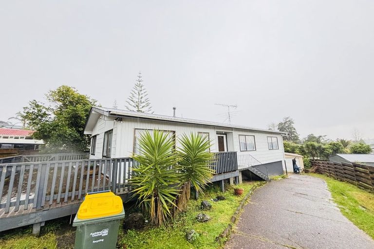 Photo of property in 19 Coey Place, Glen Eden, Auckland, 0602