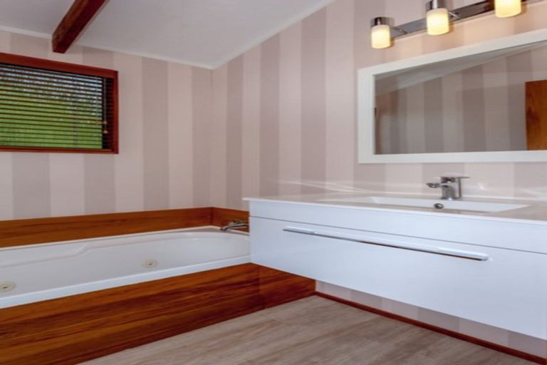 Photo of property in 338 Onemana Drive, Onemana, Whangamata, 3691