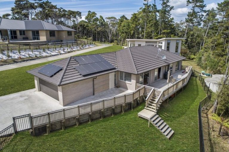Photo of property in 22b Sunnyvale Road, Swanson, Auckland, 0614