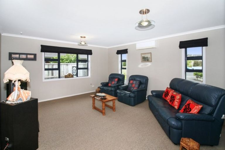 Photo of property in 53 Karamea Street, Whalers Gate, New Plymouth, 4310