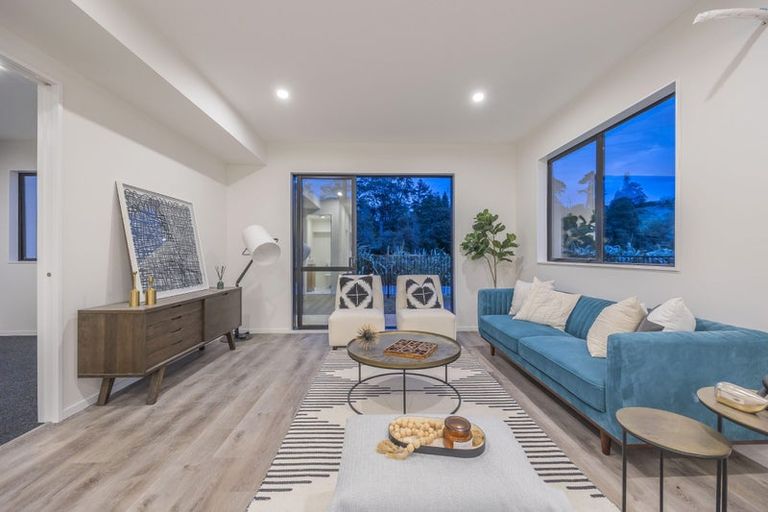 Photo of property in 9 Whawhaki Lane, Kumeu, 0810